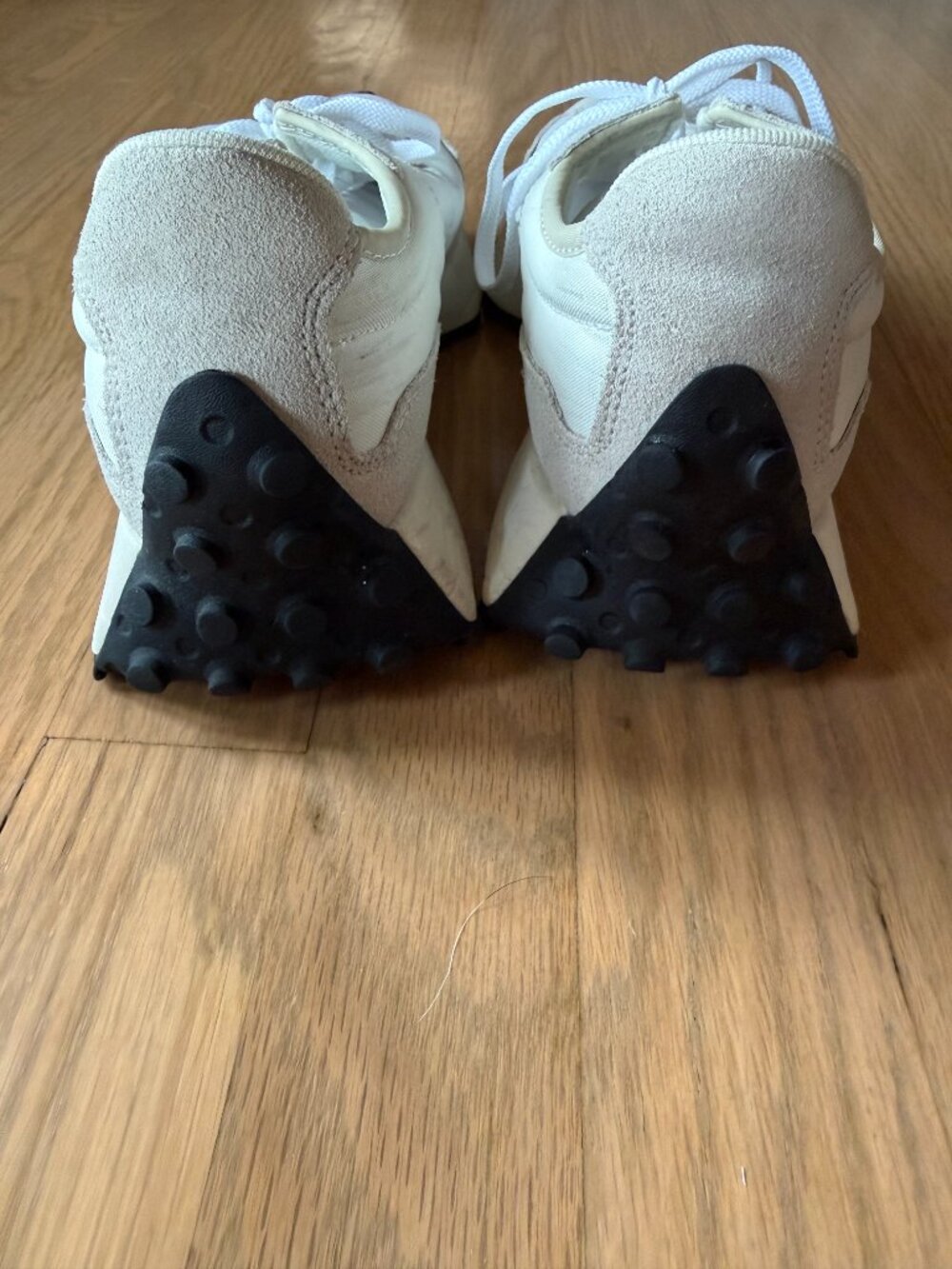 New Balance 327 Sea Salt Black White - Women's Size 8 - EUC - Picture 6 of 6